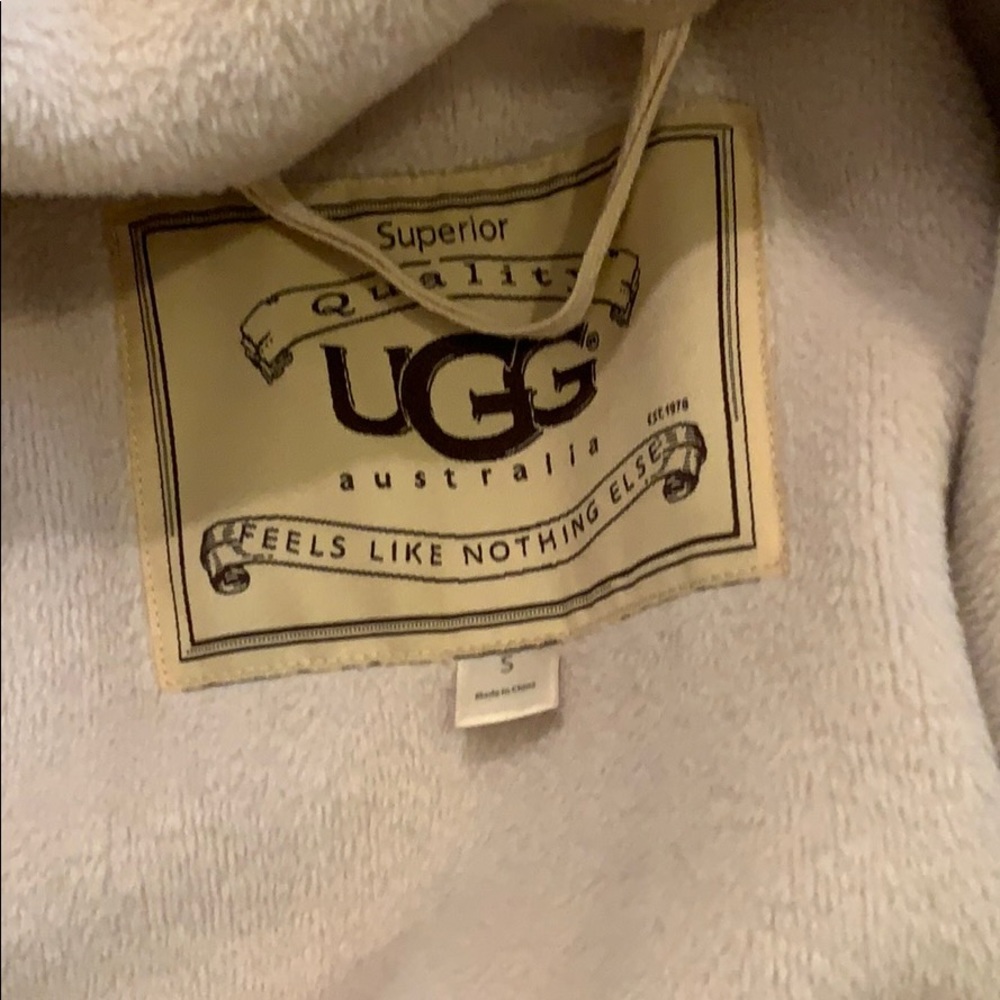 Ugg Robe - image 4